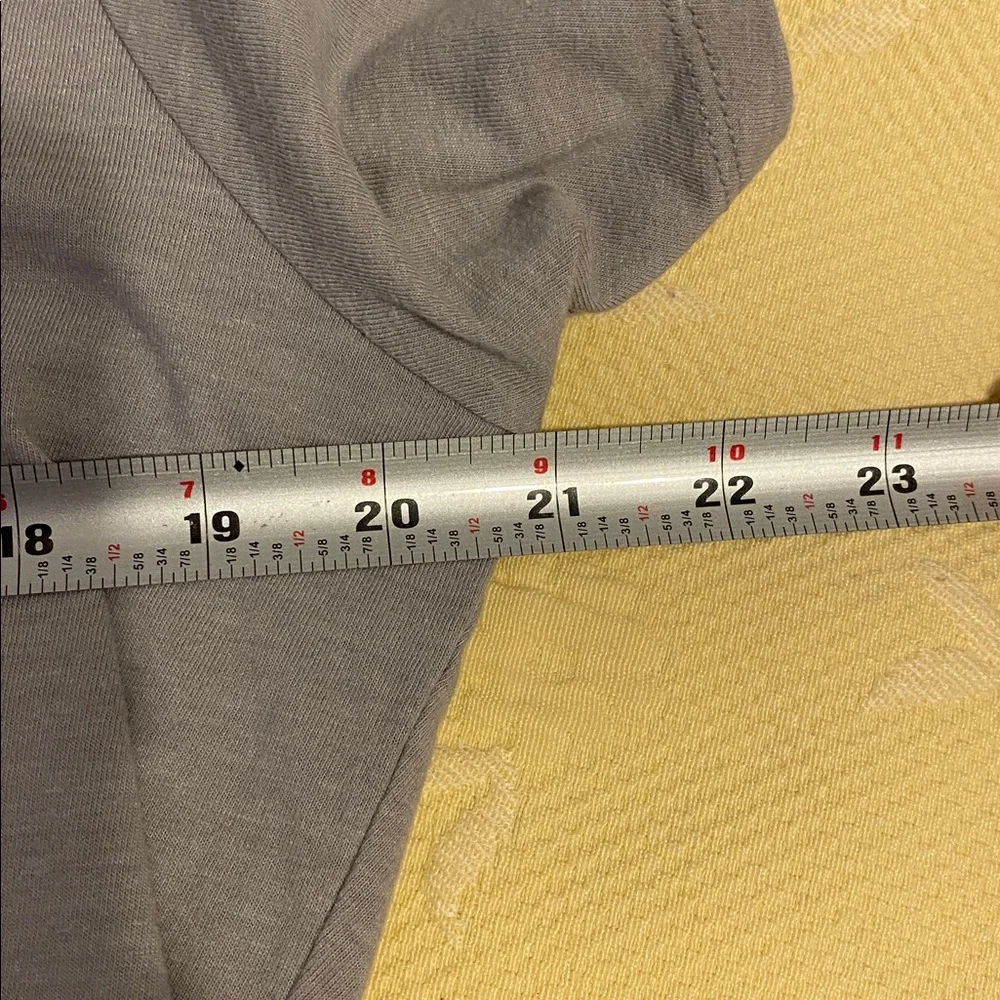 2/12 North Face Women's 'Take A Hike' V-Neck Tee — Light Gray with Black Print - Picture 5 of 6